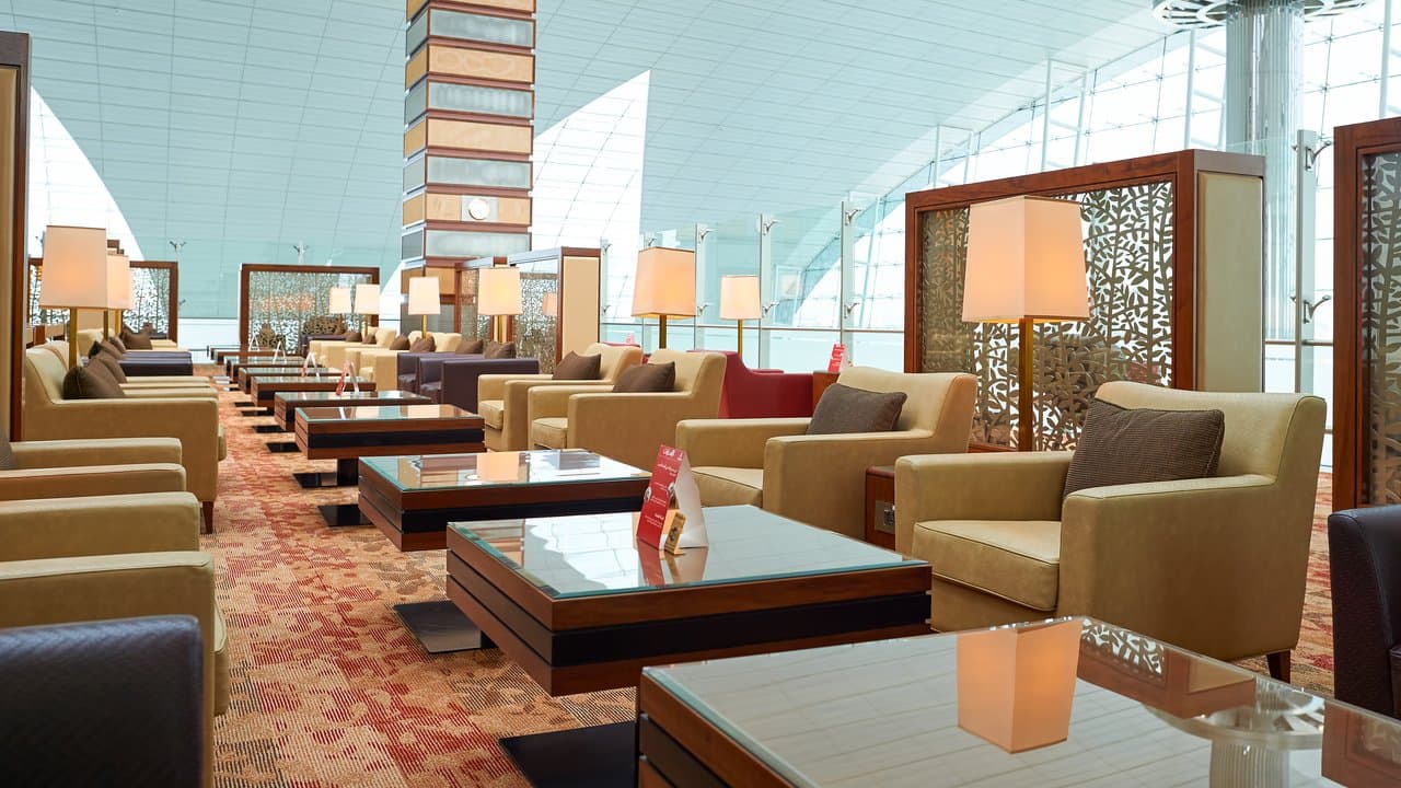 Business Lounge “Blush by Plaza Premium”